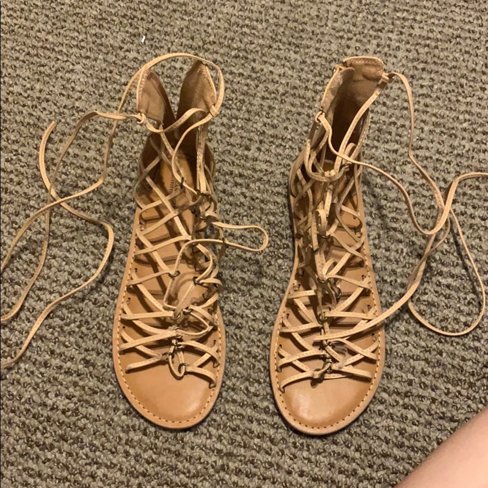 American Eagle sandals
